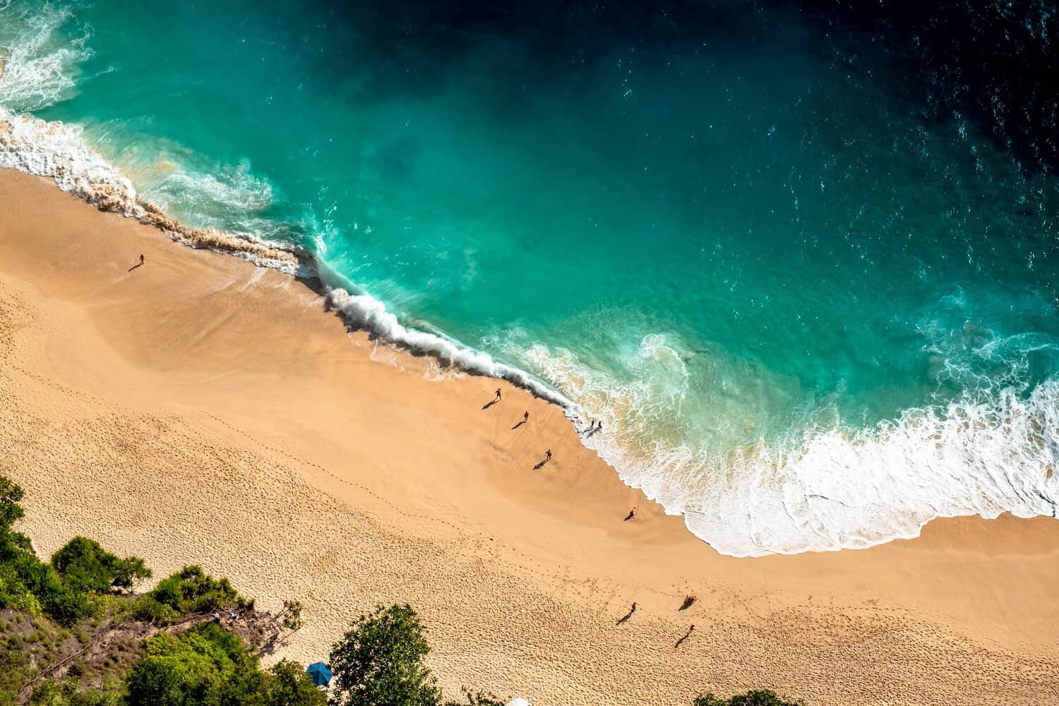 drone shot of beach shore 3-week bali itinerary