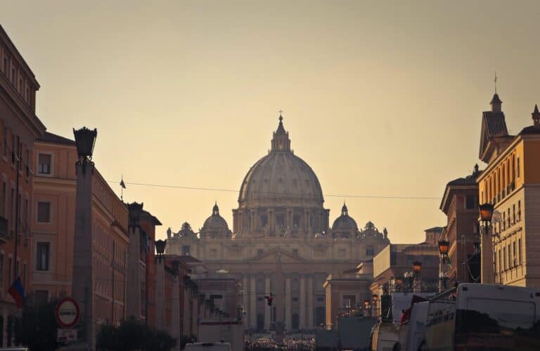 The Vatican City Pilgrimage: Its History, Most Famous Routes & Advice.